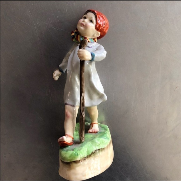 ⭐️Royal Worcester⭐️Porcelain Figurine - Picture 4 of 10